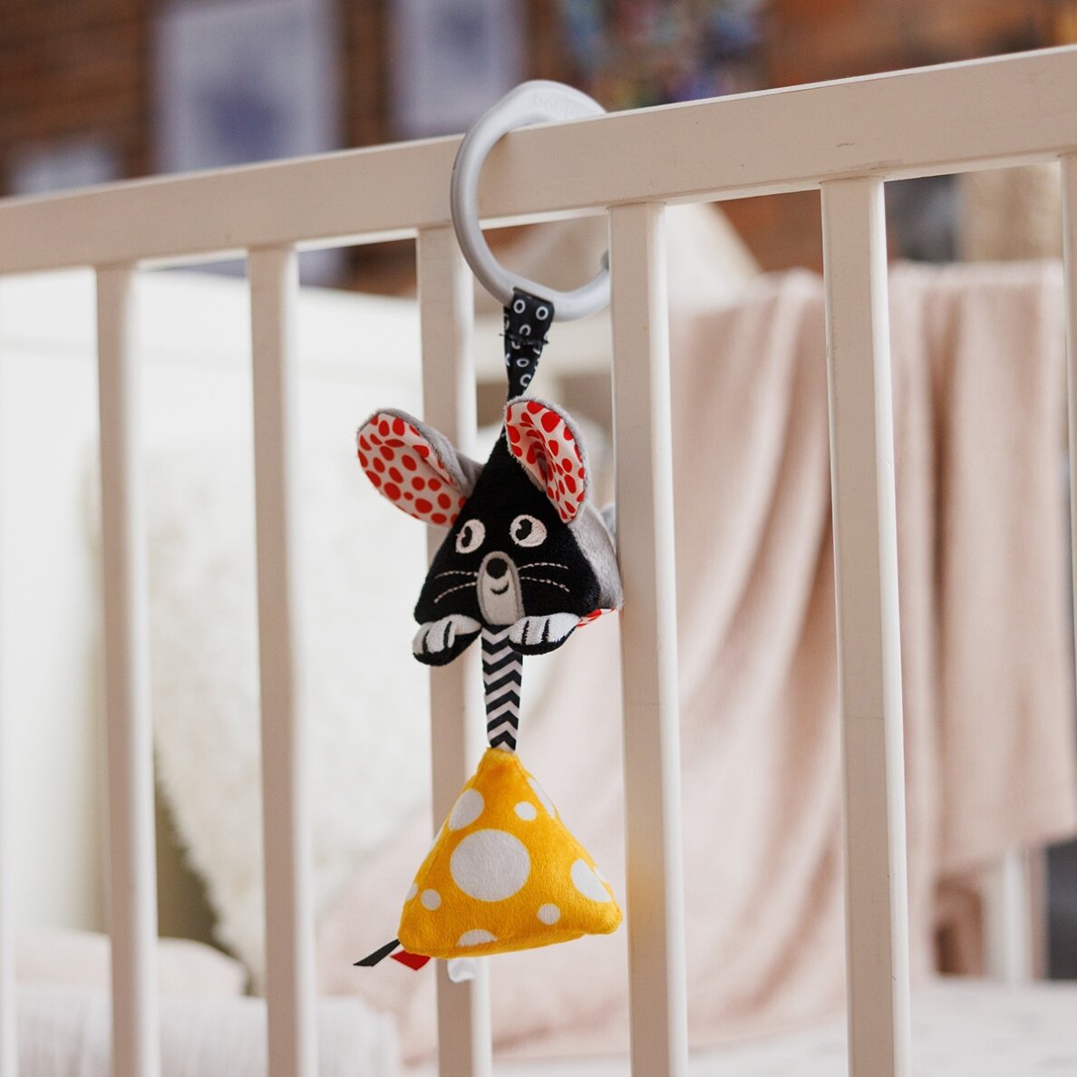 Babyono žaislas pakabinamas peliukas 1676 3